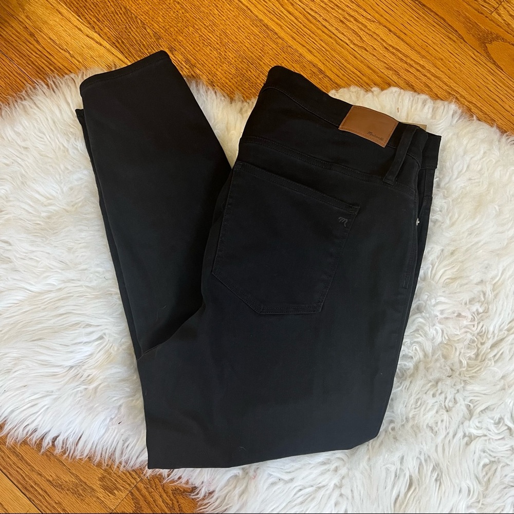 Madewell Petite 9" Mid-Rise Skinny Jeans in Lunar Wash TENCEL™ Denim Black J6550 - Picture 10 of 12